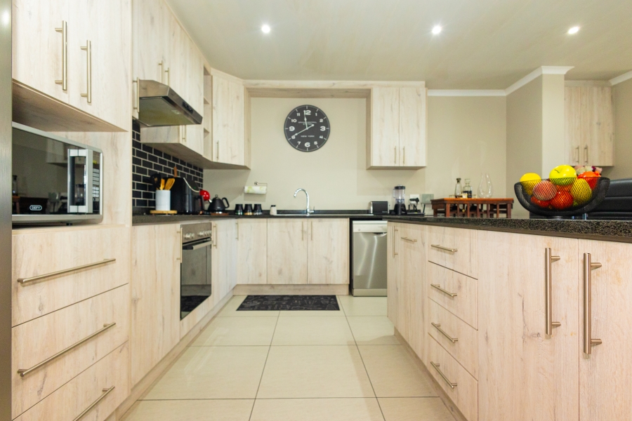 3 Bedroom Property for Sale in Marinda Park Western Cape